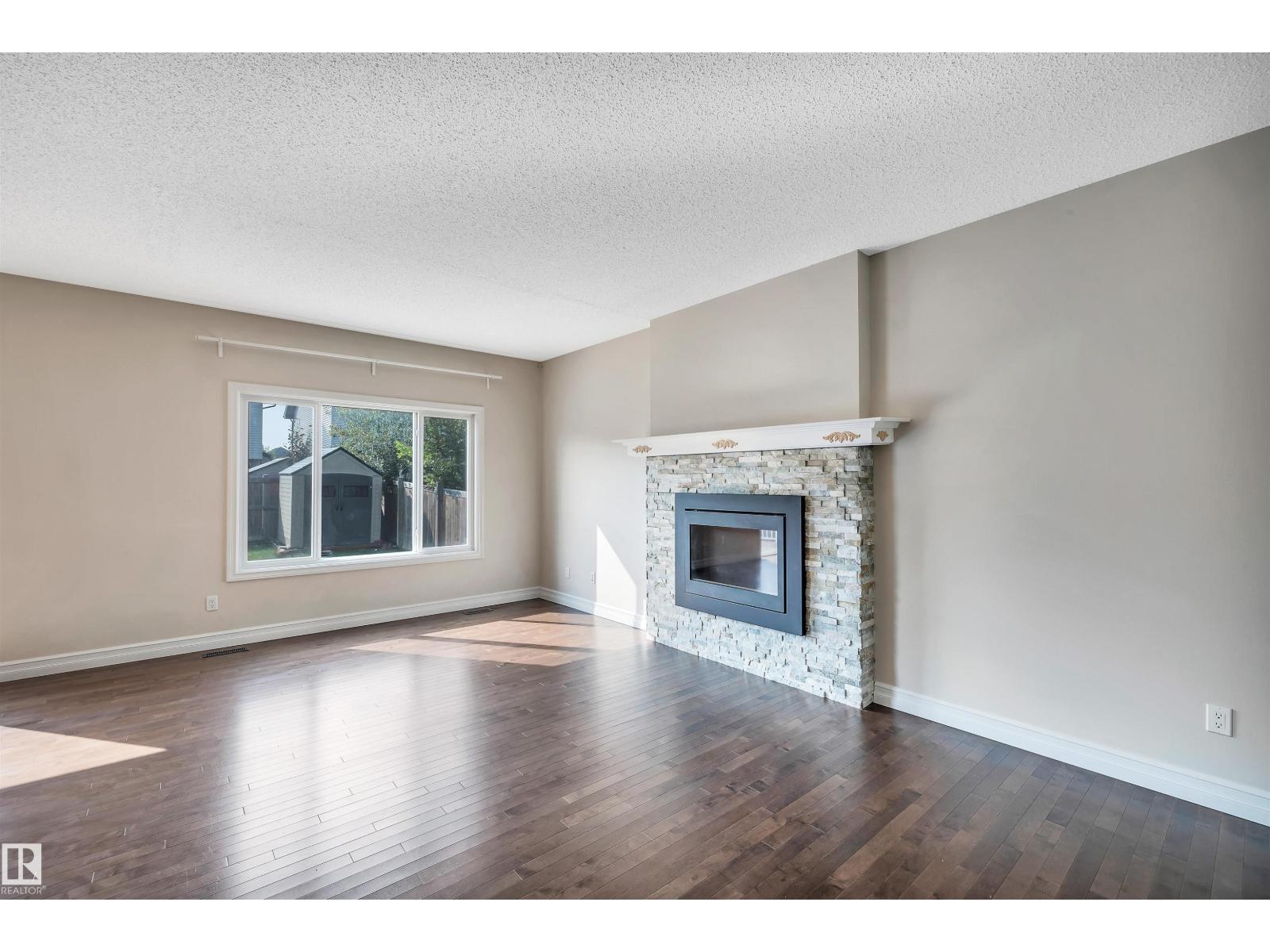 15827 10 Av Sw, Edmonton, Alberta  T6W 2H2 - Photo 6 - E4457269