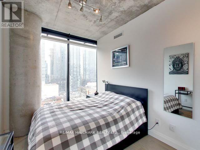 1407 - 224 King Street W, Toronto, Ontario  M5H 0A6 - Photo 13 - C12397858