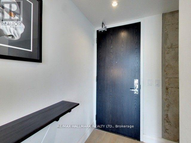 1407 - 224 King Street W, Toronto, Ontario  M5H 0A6 - Photo 19 - C12397858