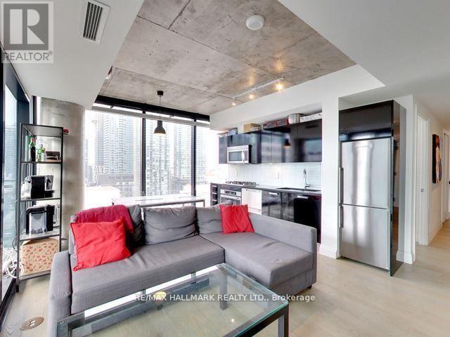 1407 - 224 King Street W, Toronto, Ontario  M5H 0A6 - Photo 3 - C12397858