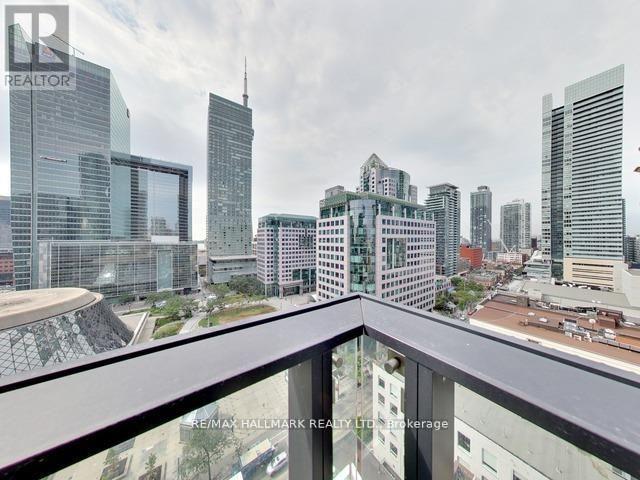 1407 - 224 King Street W, Toronto, Ontario  M5H 0A6 - Photo 9 - C12397858