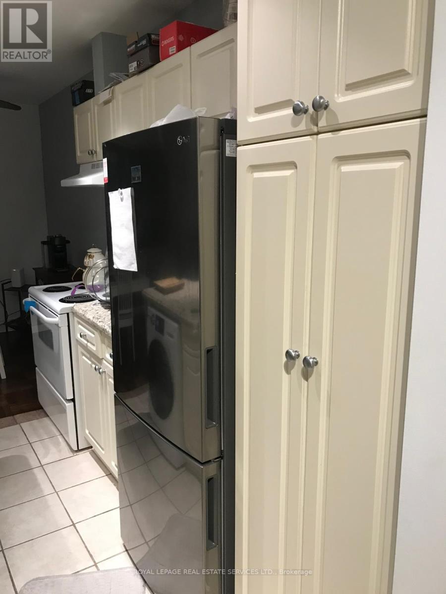 105 - 2 Ridelle Avenue, Toronto, Ontario  M6B 1H4 - Photo 3 - C12397868