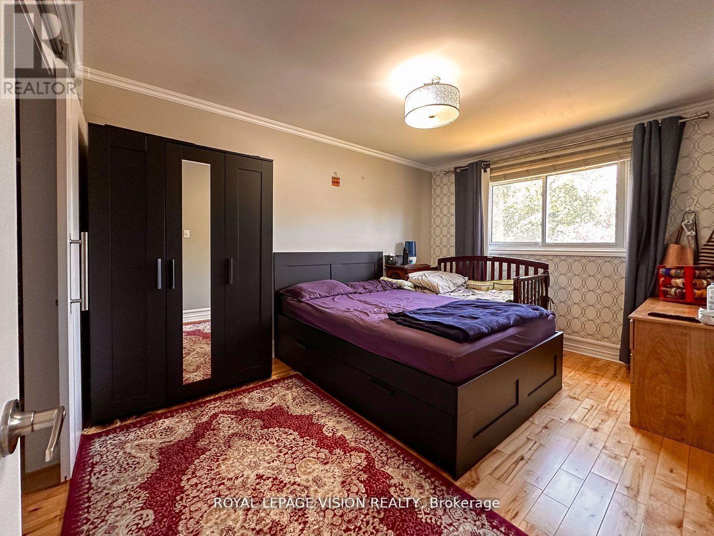 32 Goldring Drive, Whitby, Ontario  L1P 1C1 - Photo 12 - E12397864