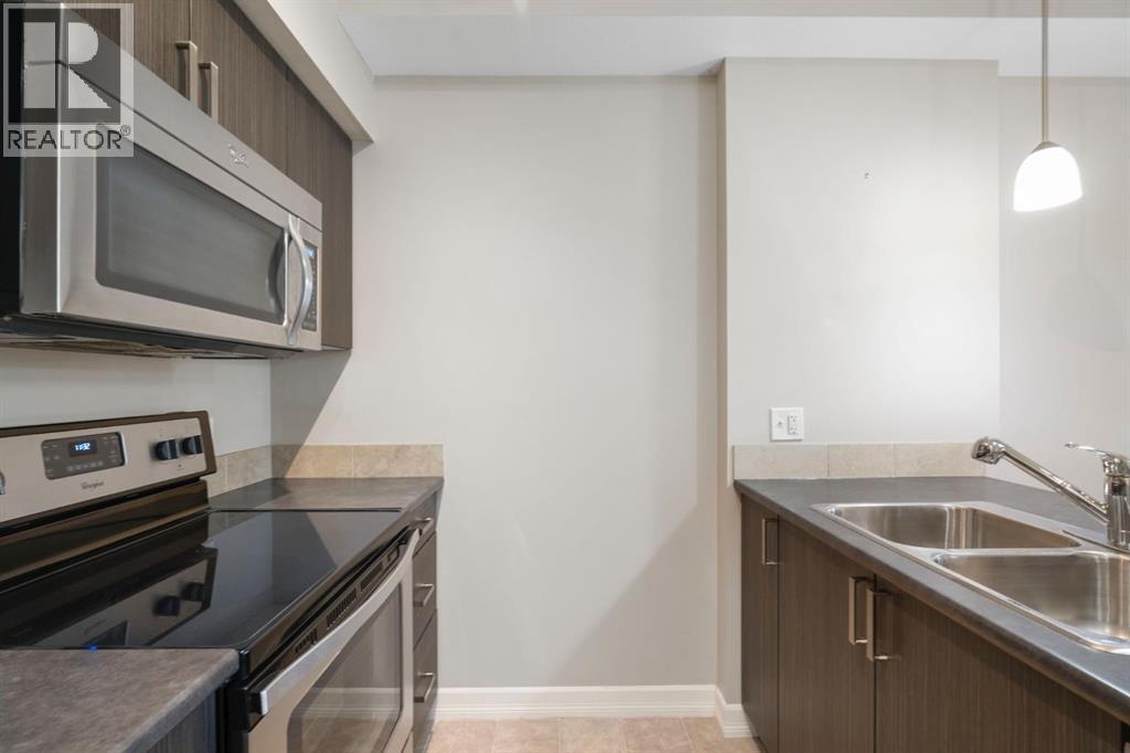 112, 117 Copperpond Common Se, Calgary, Alberta  T2Z 5E2 - Photo 8 - A2248837