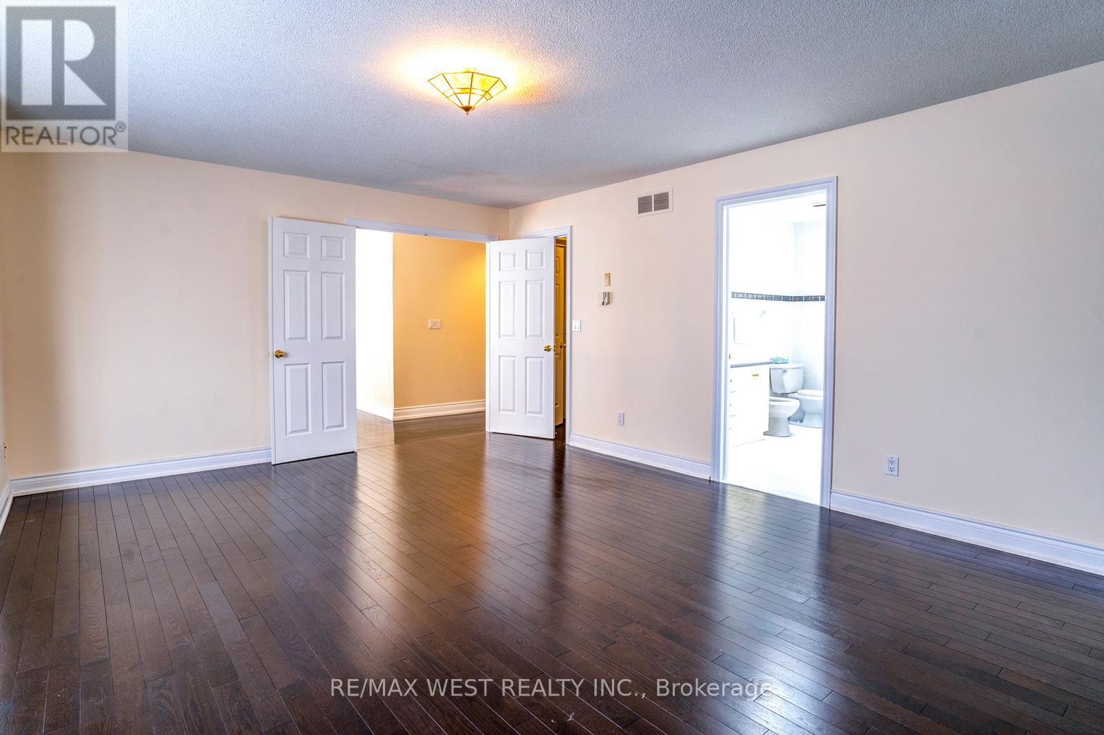 229 Baker Avenue, Richmond Hill, Ontario  L4C 1X8 - Photo 23 - N12304689