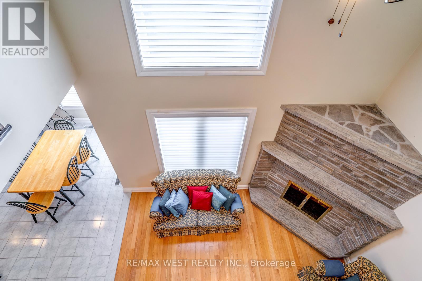 229 Baker Avenue, Richmond Hill, Ontario  L4C 1X8 - Photo 32 - N12304689