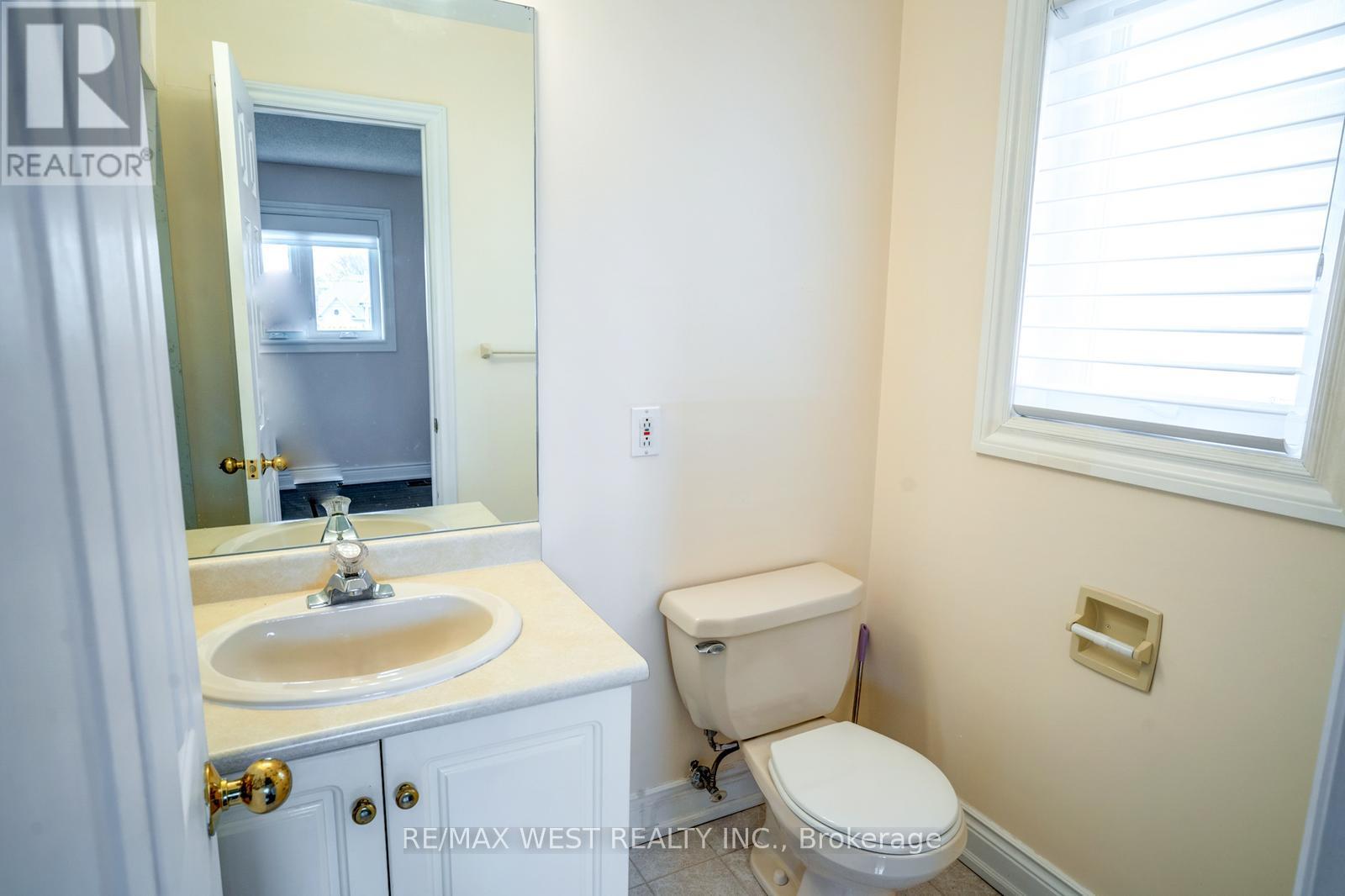 229 Baker Avenue, Richmond Hill, Ontario  L4C 1X8 - Photo 26 - N12304689