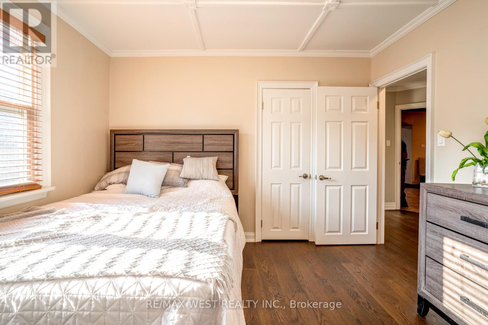 523 Lake Drive E, Georgina, Ontario  L0E 1S0 - Photo 25 - N12371100