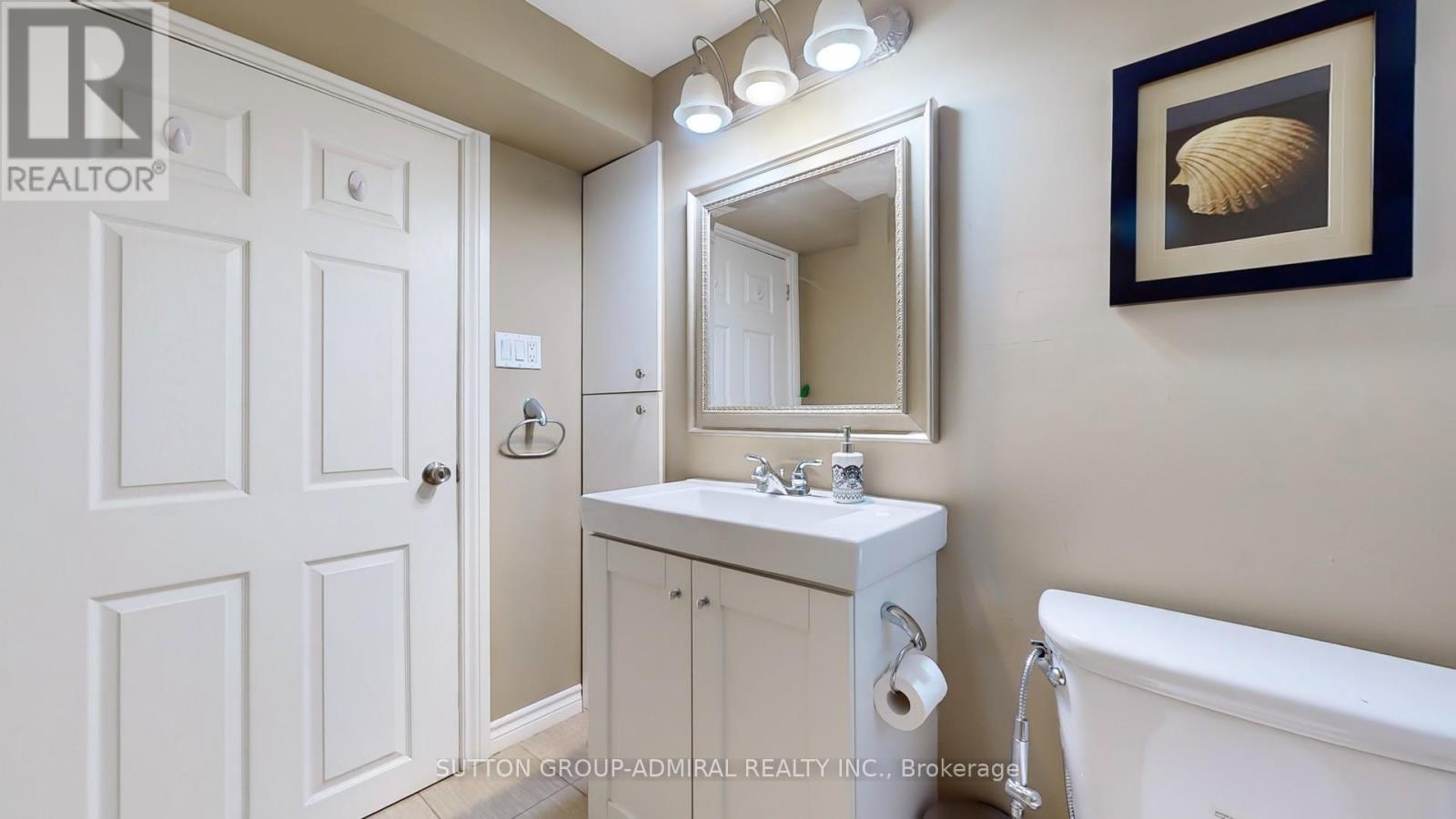 2 Newman Avenue, Richmond Hill, Ontario  L4E 3E4 - Photo 30 - N12397687