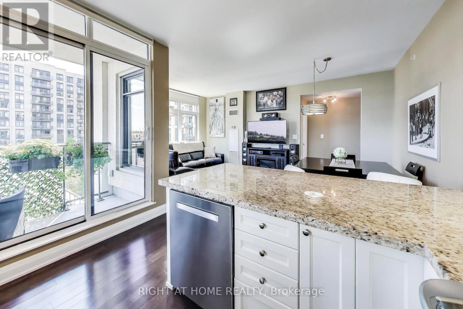 317 - 12 Woodstream Boulevard, Vaughan, Ontario  L4L 8C3 - Photo 18 - N12397711