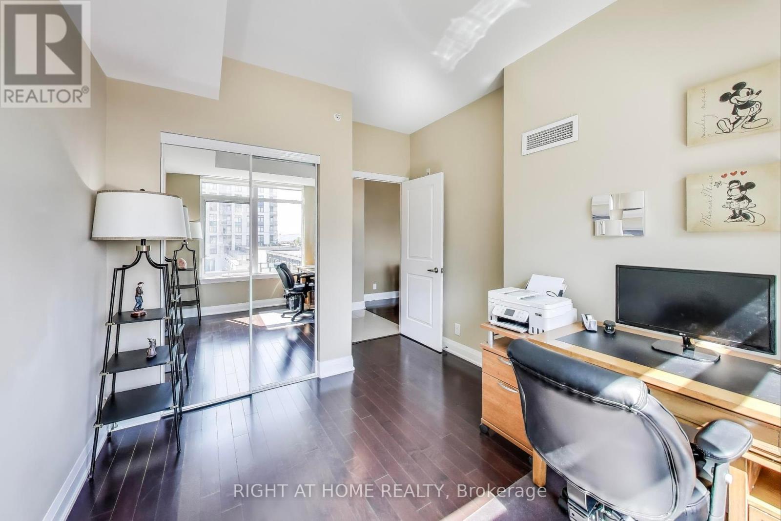 317 - 12 Woodstream Boulevard, Vaughan, Ontario  L4L 8C3 - Photo 6 - N12397711