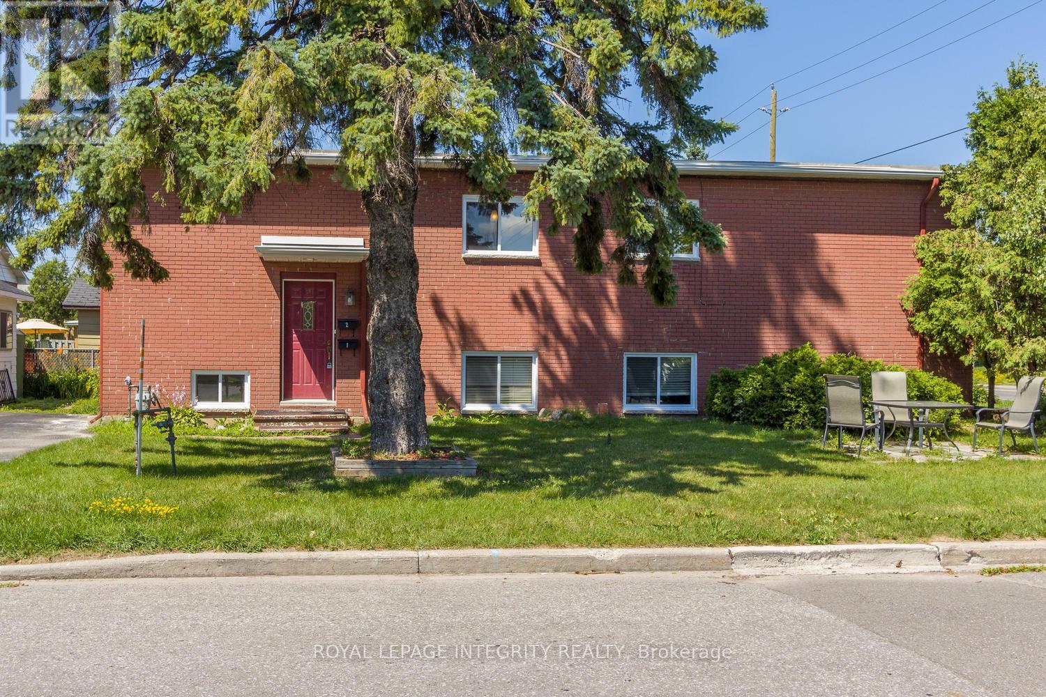 392 Tremblay Road, Ottawa, Ontario  K1G 0B8 - Photo 2 - X12397878
