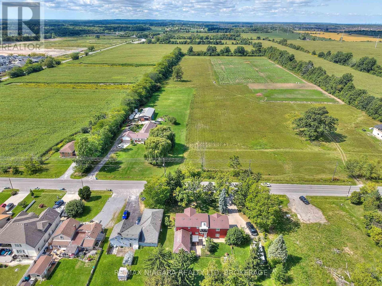 7060 Garner Road, Niagara Falls (Forestview), Ontario  L2E 6S4 - Photo 2 - X12397930