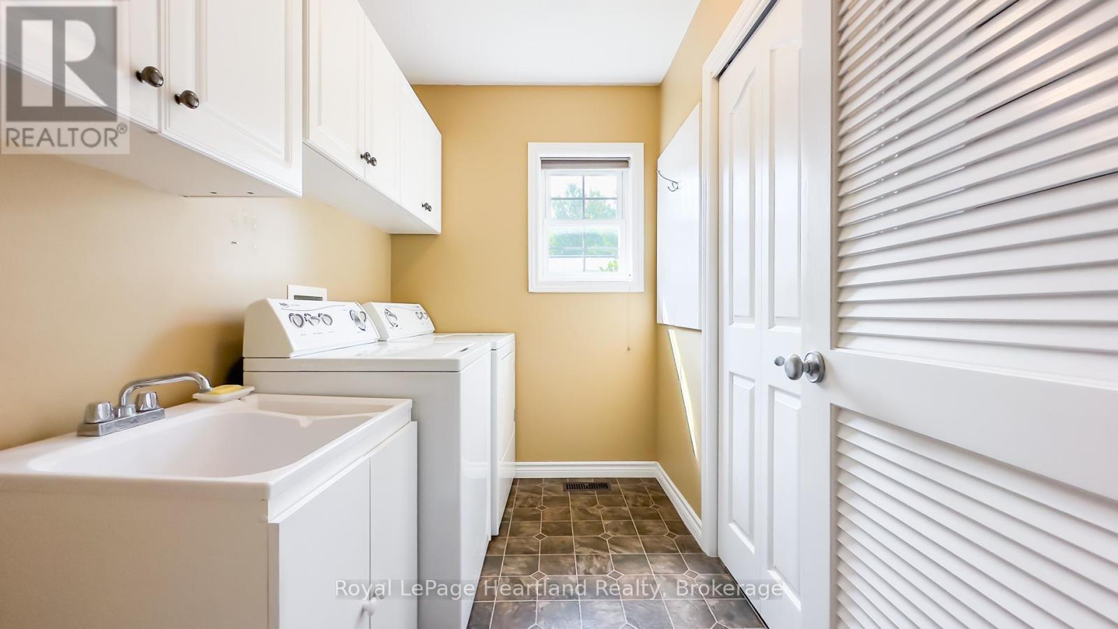 42 Iroquois Lane, Ashfield-Colborne-Wawanosh, Ontario  N7A 3Y2 - Photo 23 - X12397947