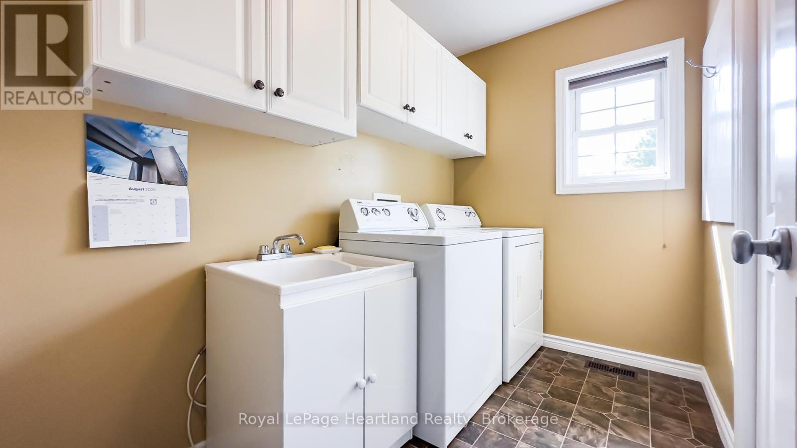 42 Iroquois Lane, Ashfield-Colborne-Wawanosh, Ontario  N7A 3Y2 - Photo 24 - X12397947