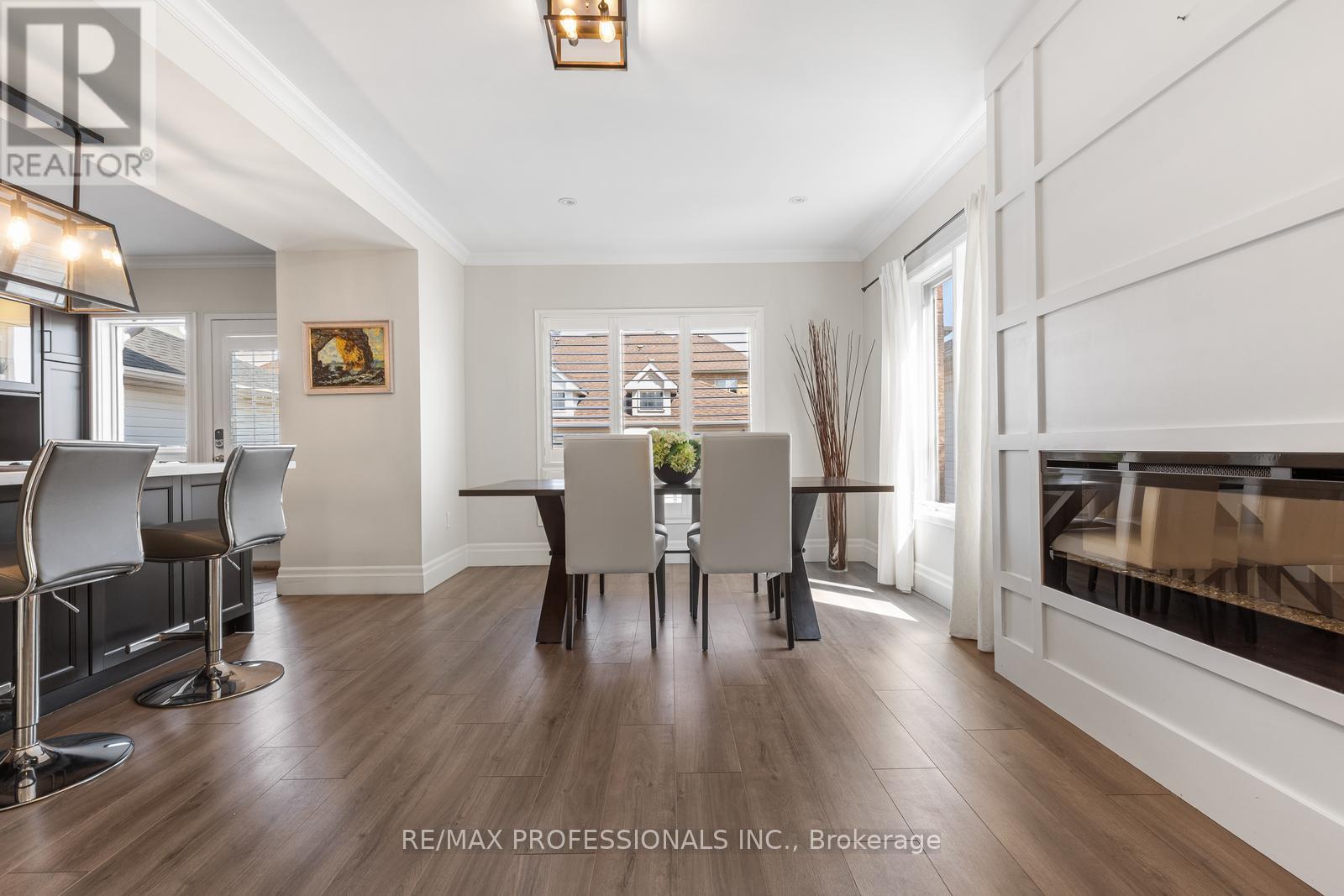 1241 Brillinger Street, Oakville (Wt West Oak Trails), Ontario  L6M 3T2 - Photo 10 - W12397723