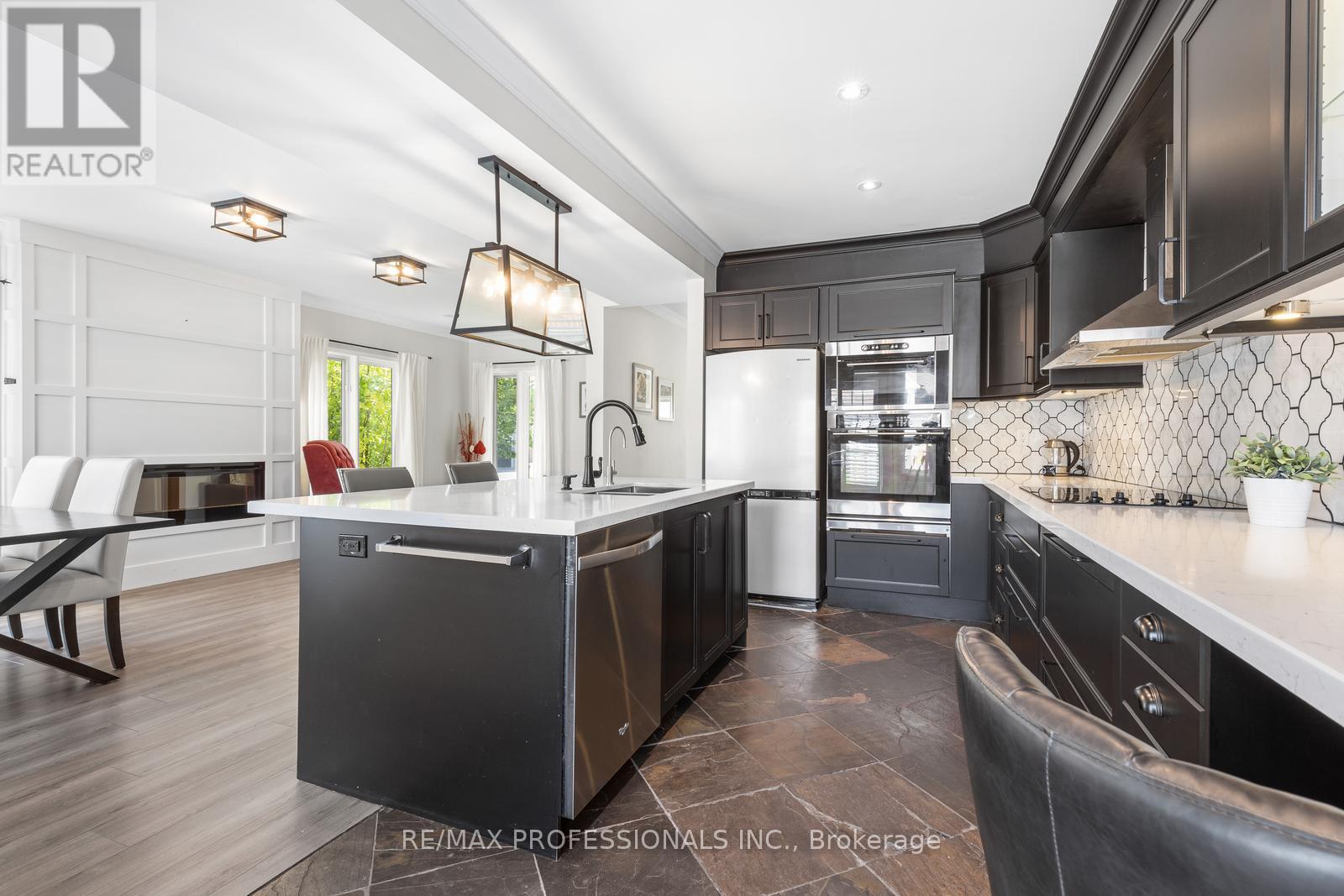 1241 Brillinger Street, Oakville (Wt West Oak Trails), Ontario  L6M 3T2 - Photo 20 - W12397723