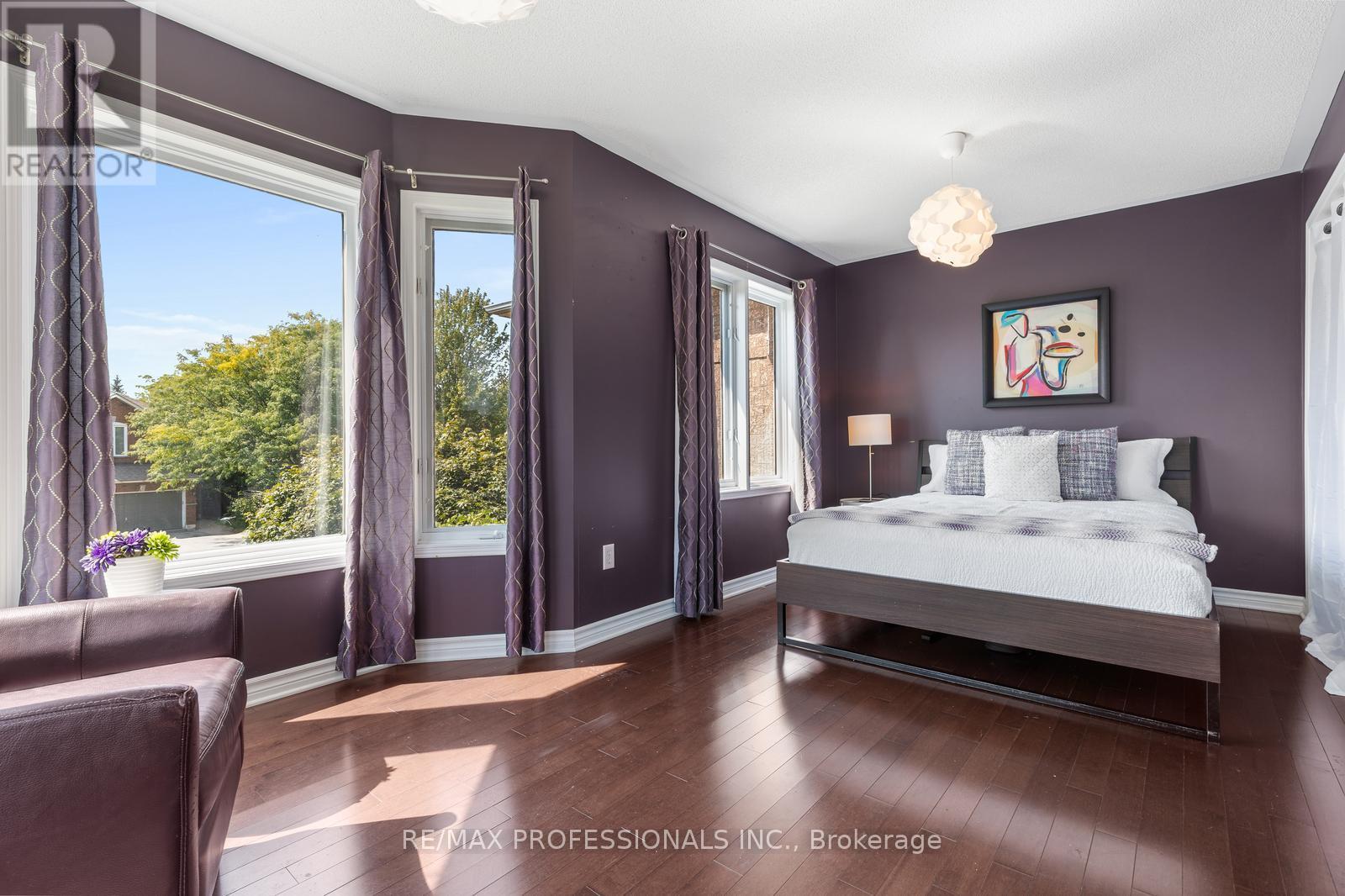 1241 Brillinger Street, Oakville (Wt West Oak Trails), Ontario  L6M 3T2 - Photo 27 - W12397723