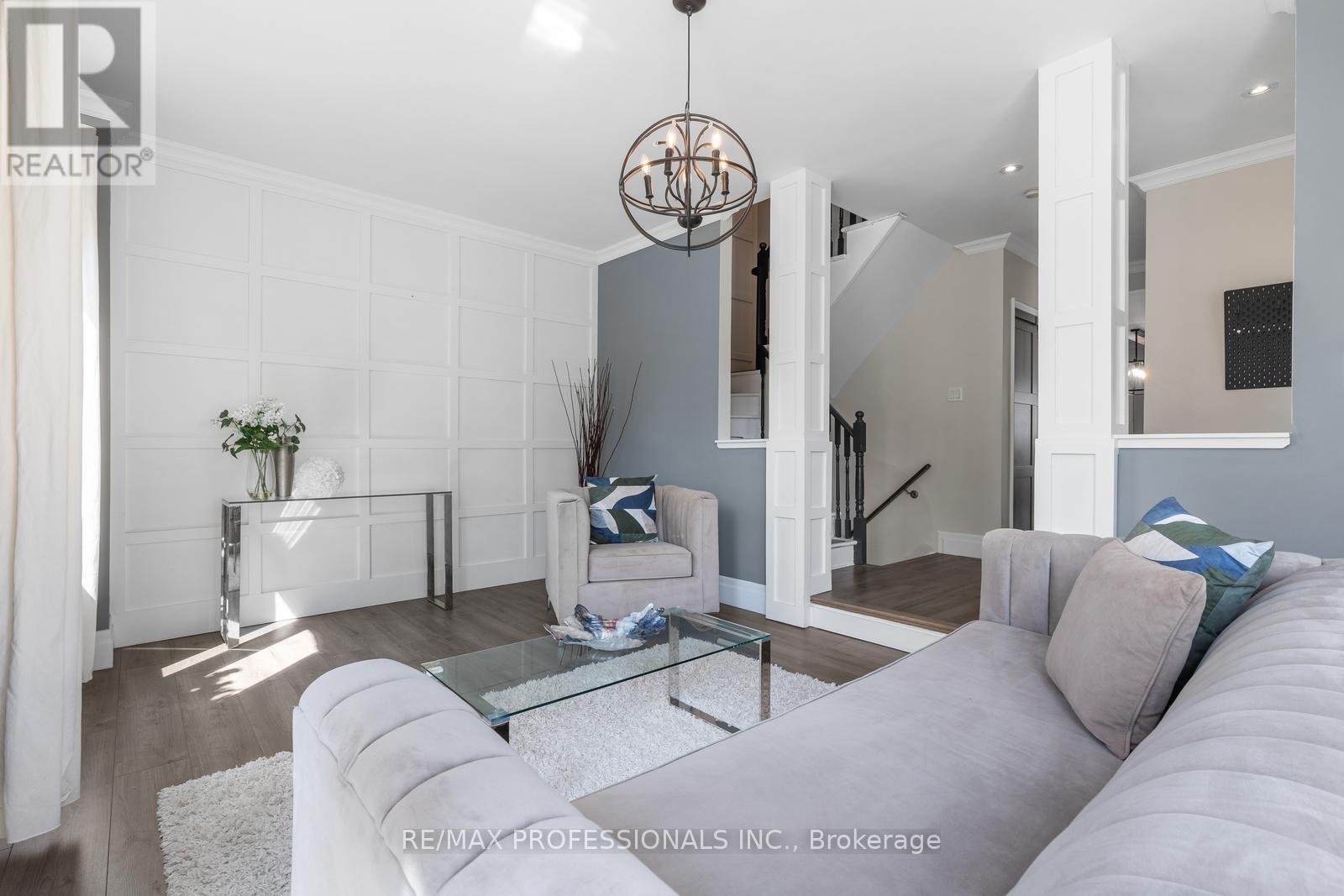 1241 Brillinger Street, Oakville (Wt West Oak Trails), Ontario  L6M 3T2 - Photo 6 - W12397723