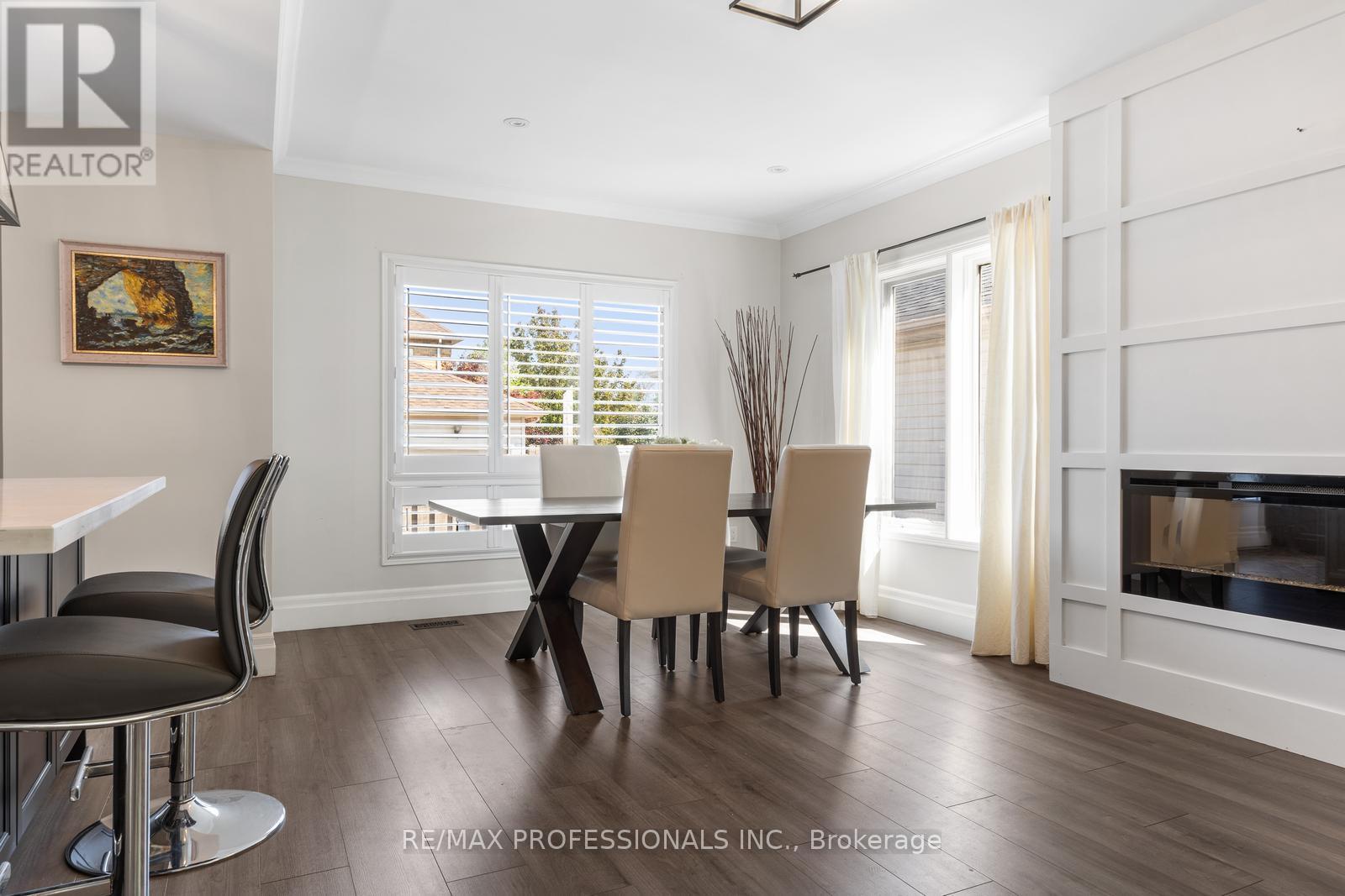 1241 Brillinger Street, Oakville (Wt West Oak Trails), Ontario  L6M 3T2 - Photo 9 - W12397723