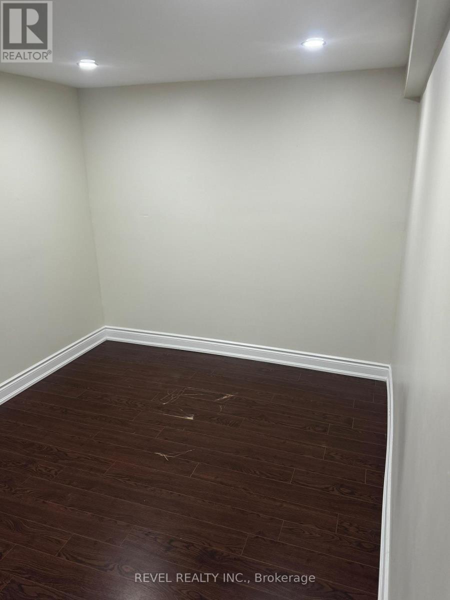 Lower - 24 Grand River Court, Brampton, Ontario  L6S 2J8 - Photo 5 - W12397742