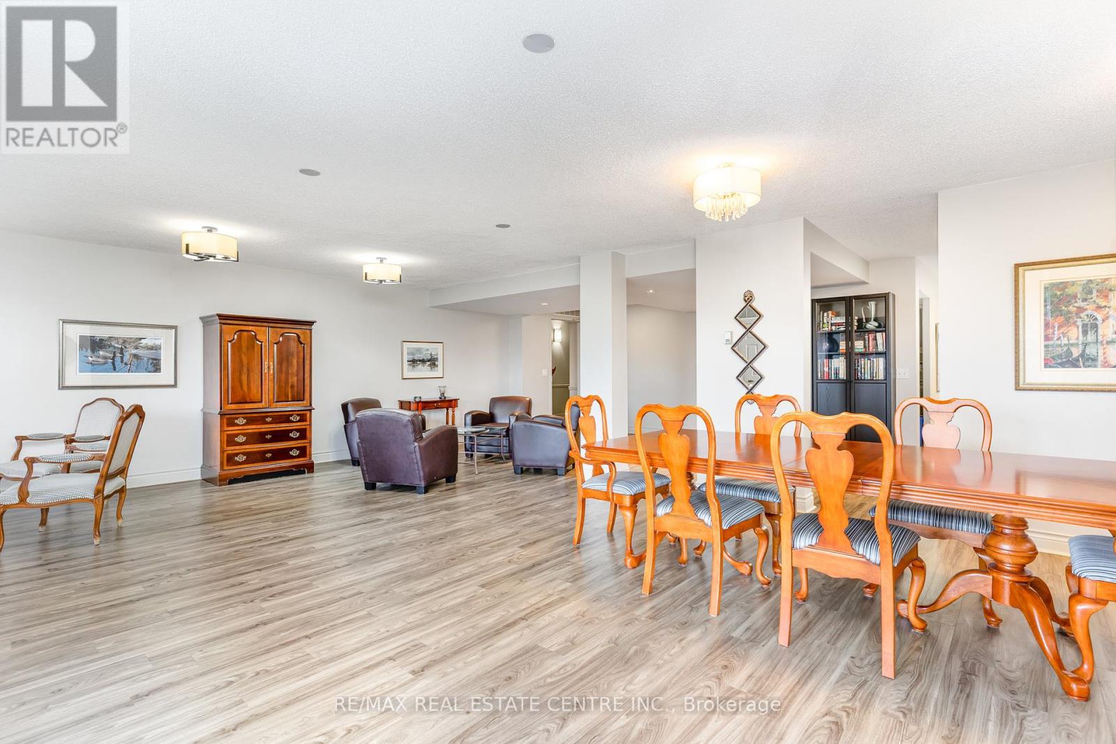 410 - 2301 Parkhaven Boulevard, Oakville, Ontario  L6H 6V6 - Photo 21 - W12397832