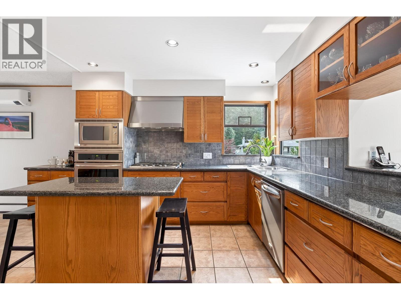 15 Crawford Bay, Port Moody, British Columbia  V3H 3N3 - Photo 19 - R3046765