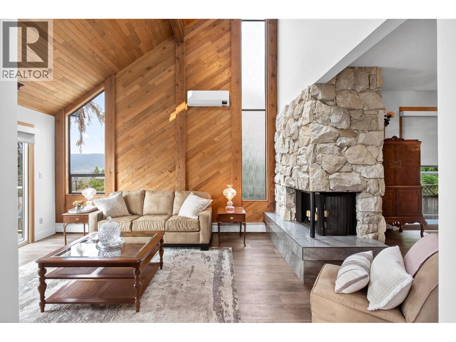 Property at 15 CRAWFORD BAY image 4
