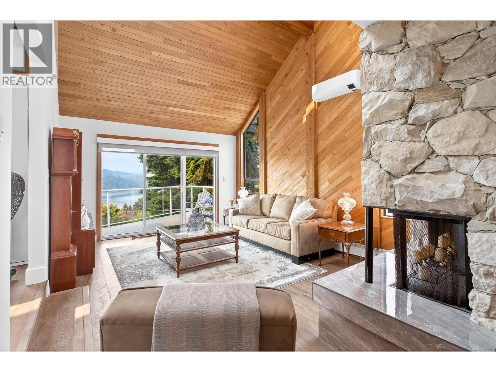 Property at 15 CRAWFORD BAY image 5