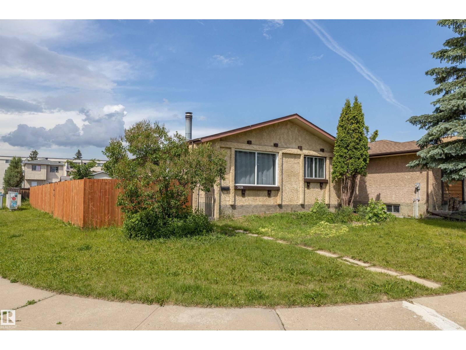 3620 42A AVE NW, Edmonton, Alberta