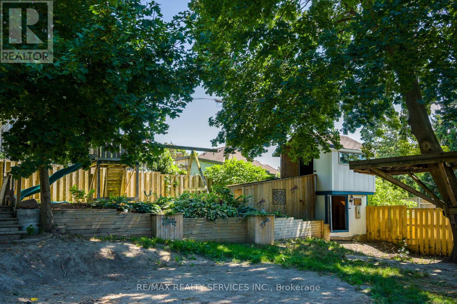 73 Brock Street, Woodstock, Ontario  N4S 3B7 - Photo 17 - X12397740