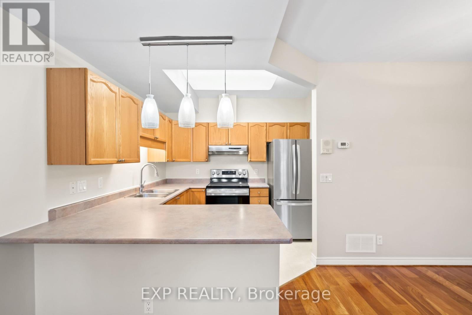 134 Hibernia Street, Cobourg, Ontario  K9A 3J8 - Photo 8 - X12397757