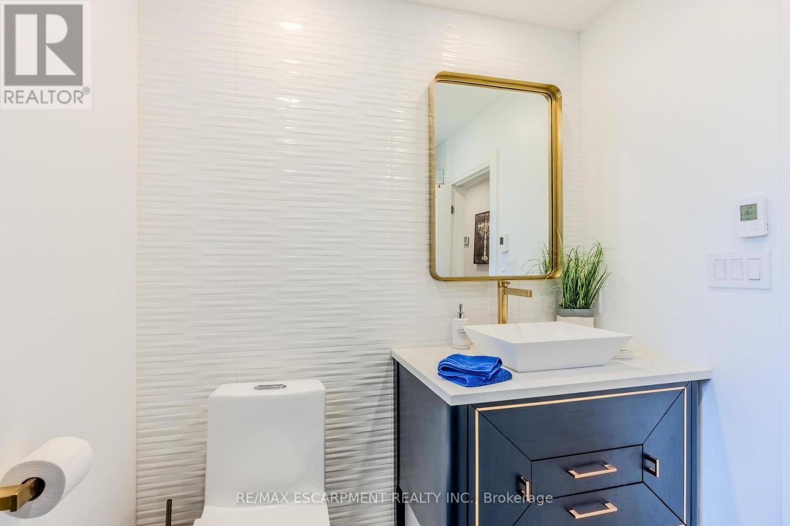 23 West Hampton Road, St. Catharines, Ontario  L2T 3E6 - Photo 27 - X12397782