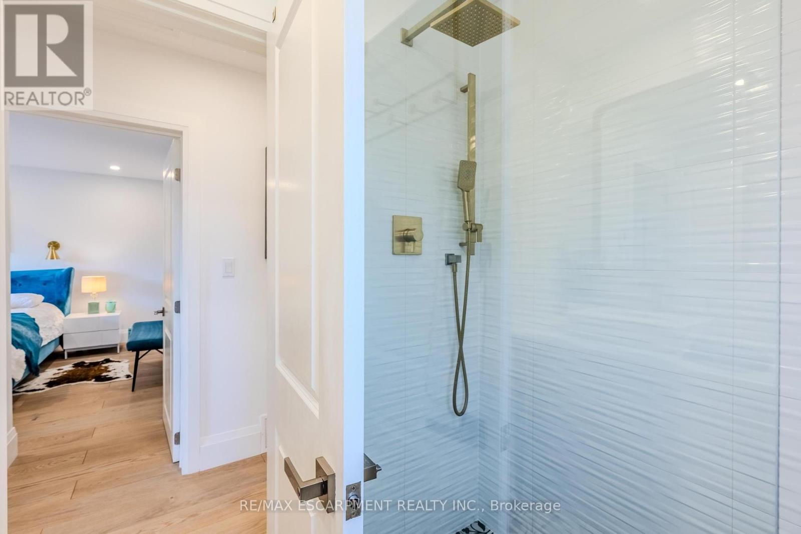 23 West Hampton Road, St. Catharines, Ontario  L2T 3E6 - Photo 28 - X12397782