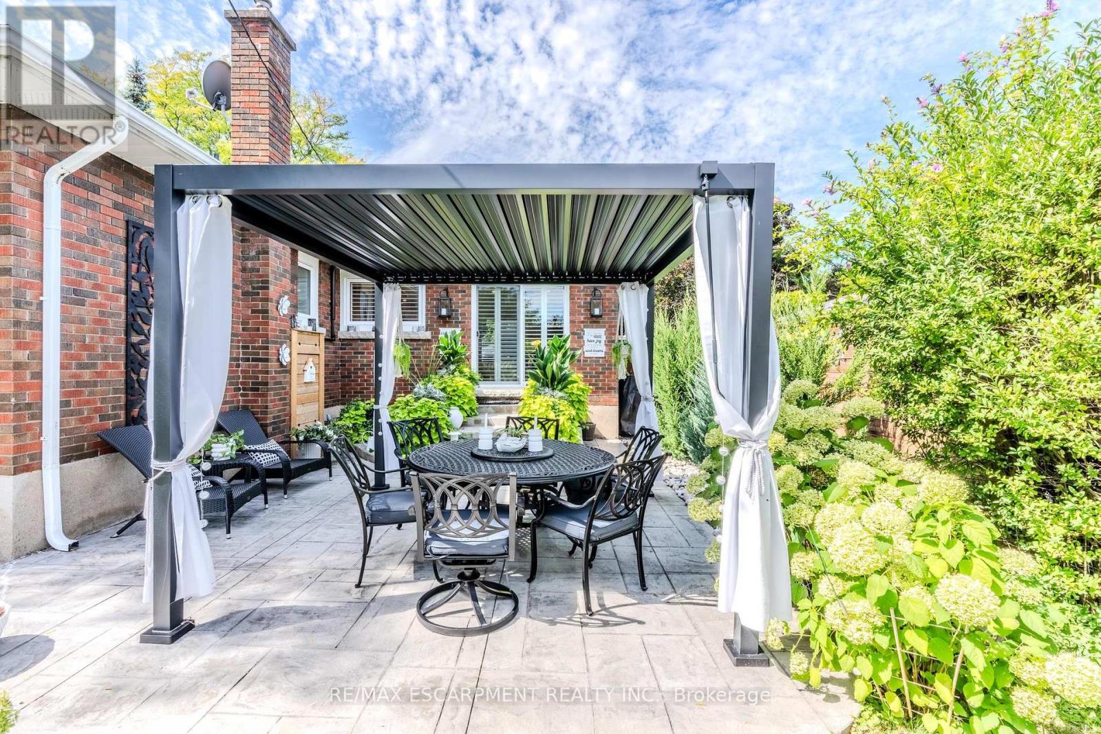 23 West Hampton Road, St. Catharines, Ontario  L2T 3E6 - Photo 45 - X12397782