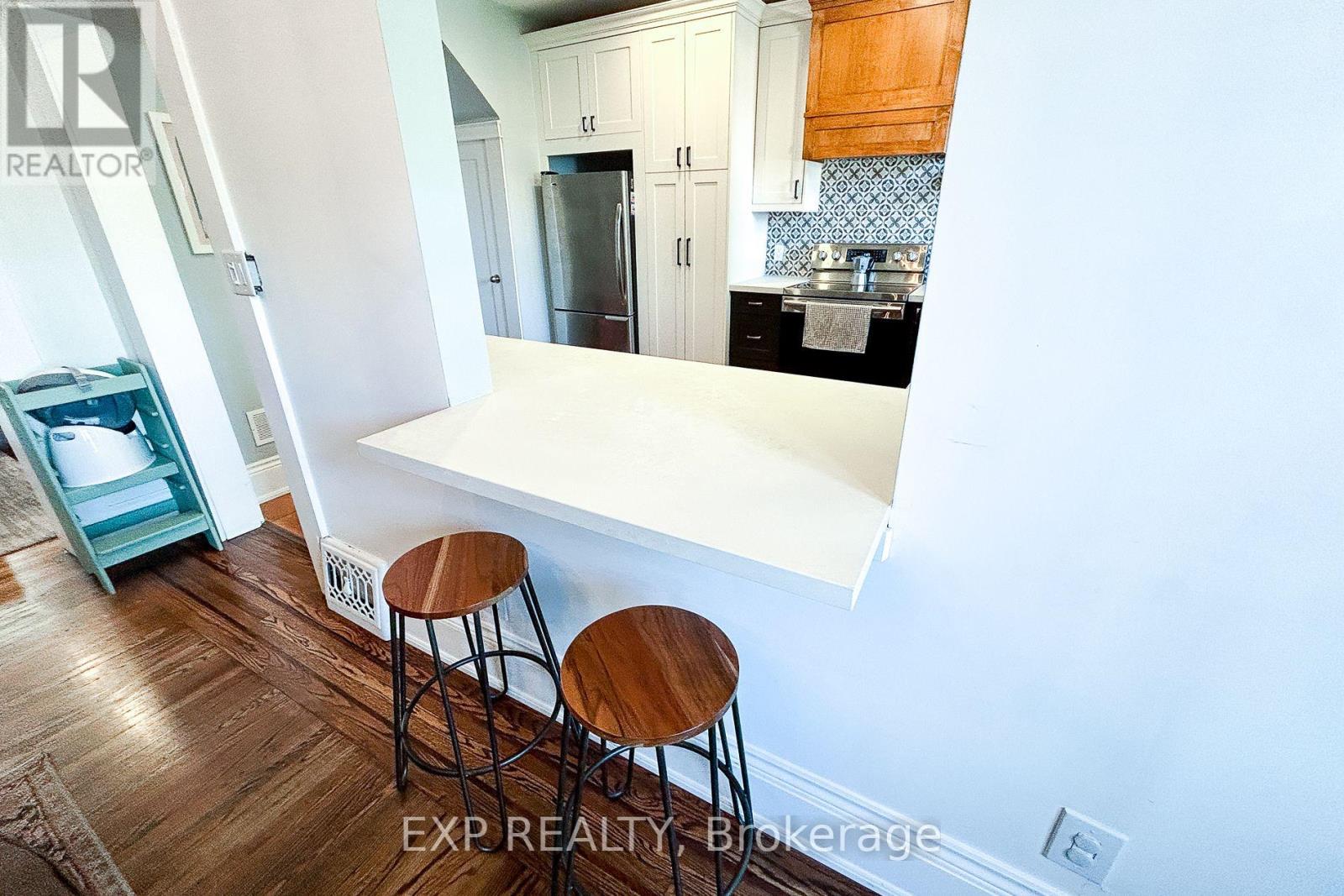 191 Stirton Street, Hamilton, Ontario  L8L 6G7 - Photo 12 - X12397812
