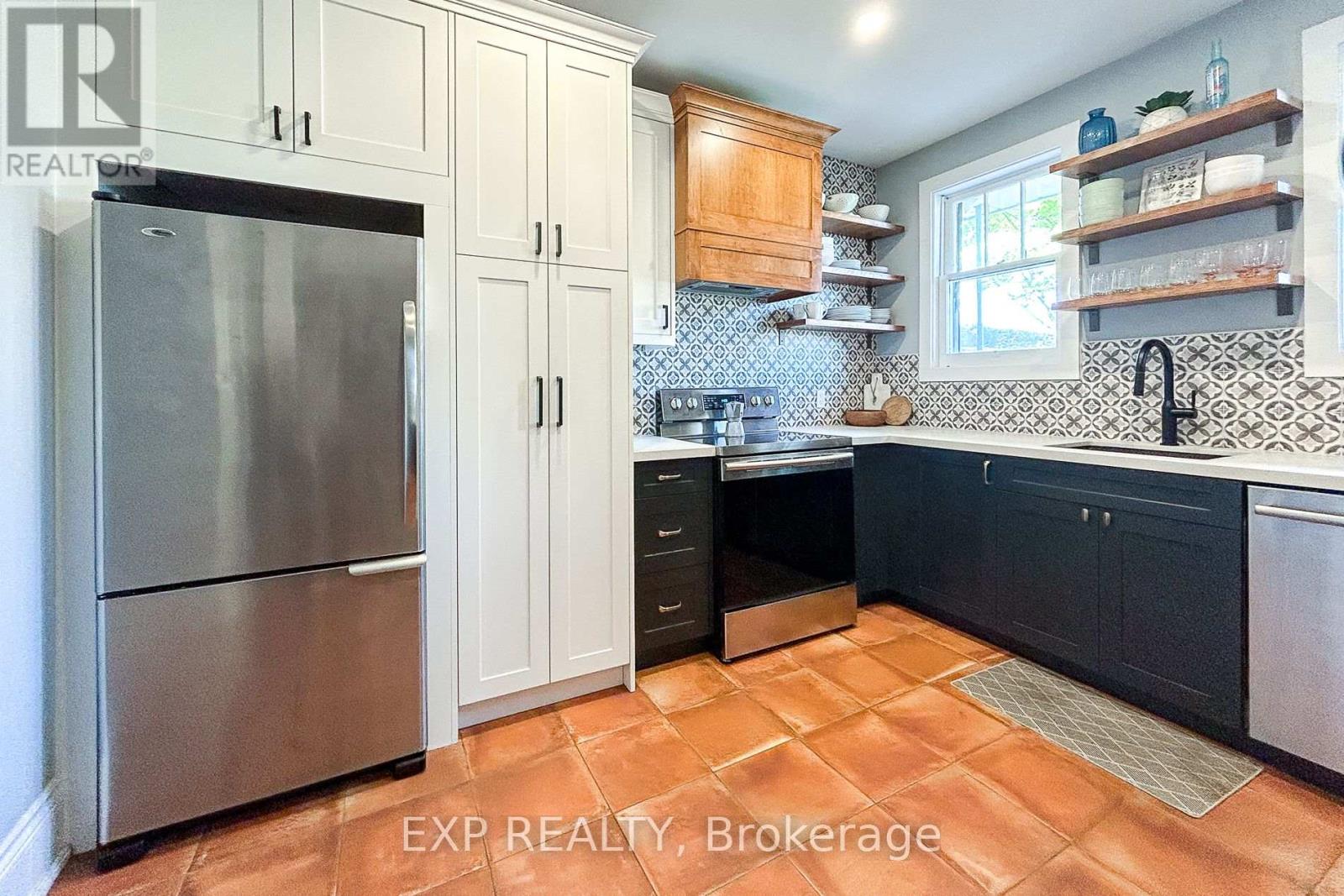 191 Stirton Street, Hamilton, Ontario  L8L 6G7 - Photo 15 - X12397812