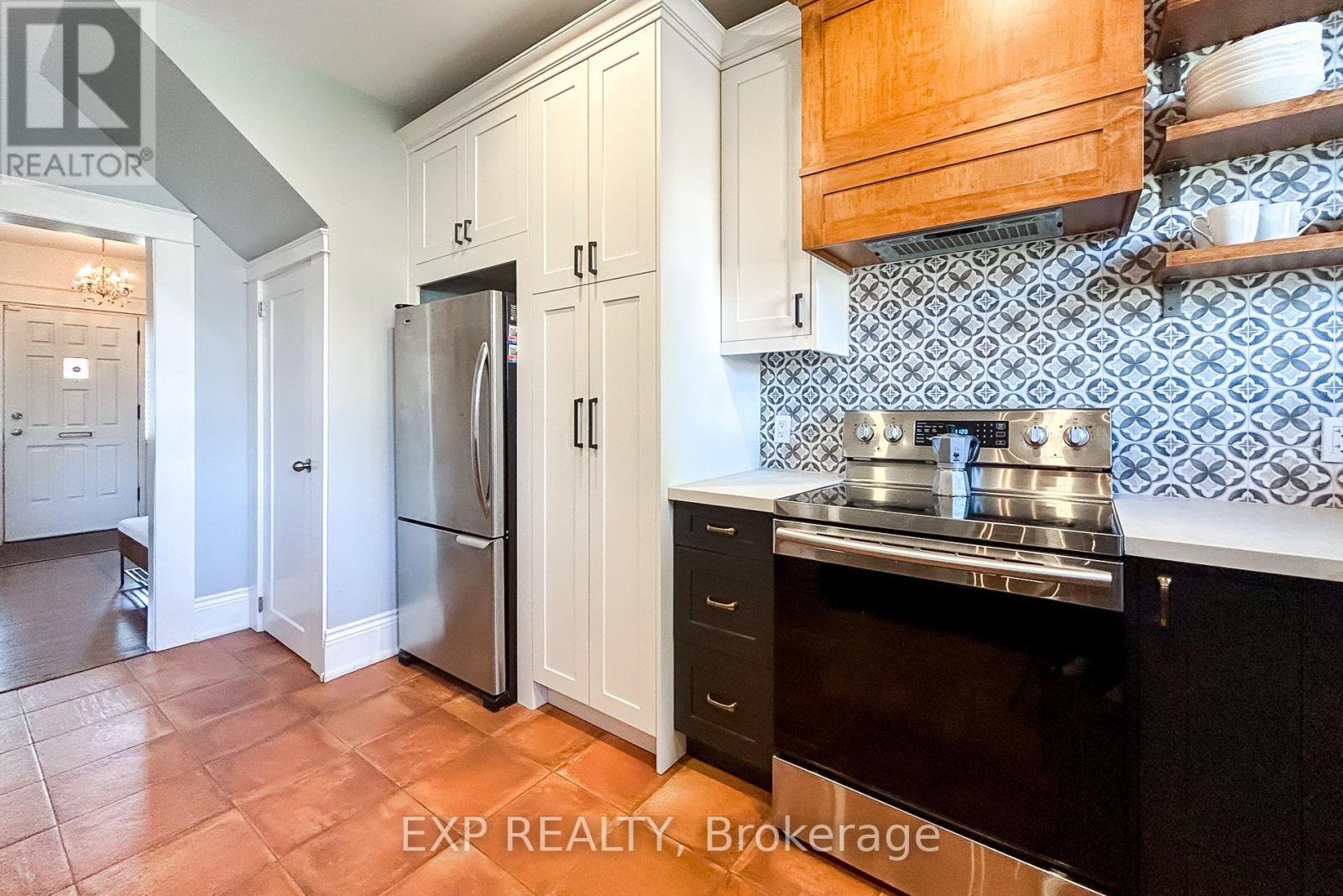 191 Stirton Street, Hamilton, Ontario  L8L 6G7 - Photo 17 - X12397812
