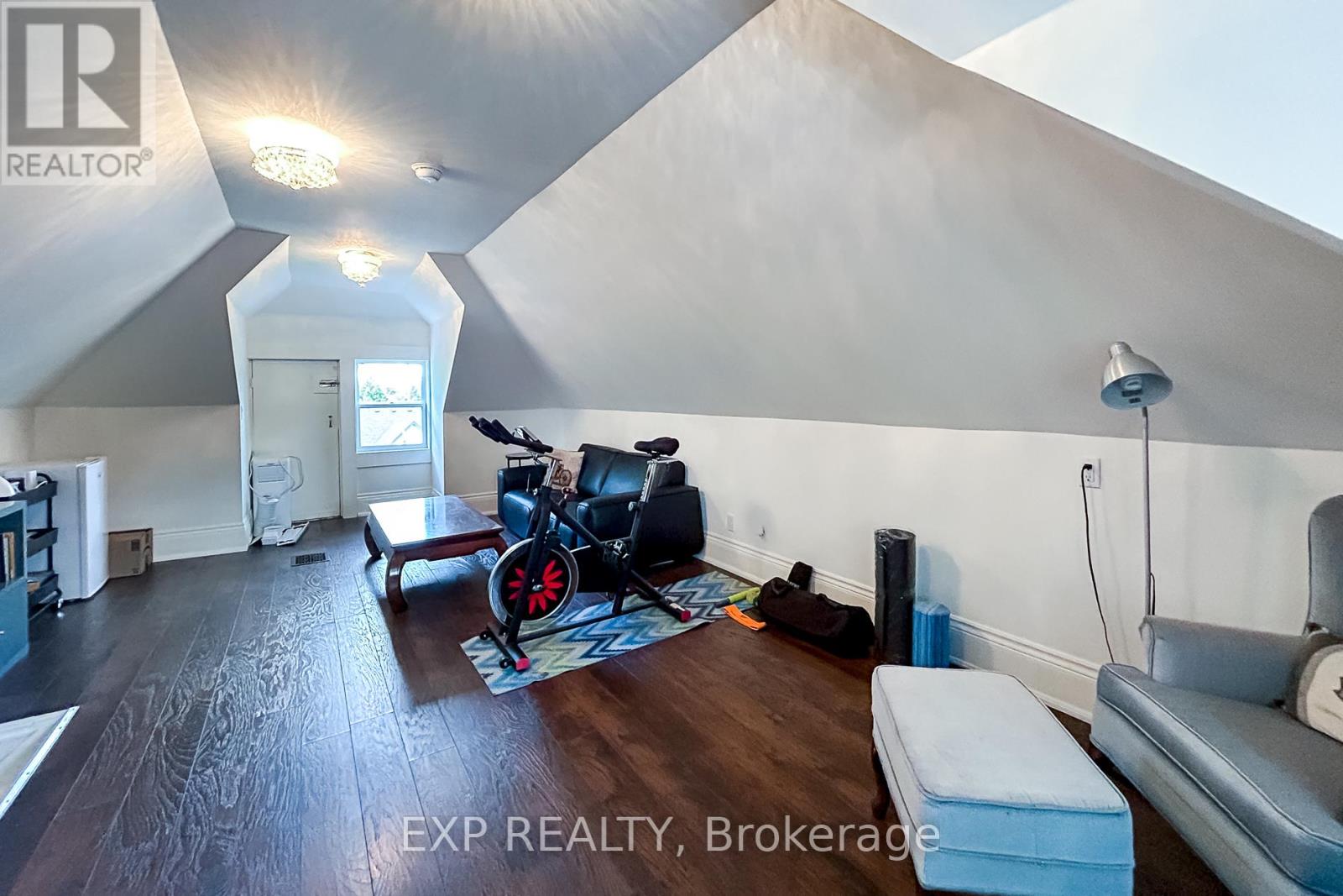 191 Stirton Street, Hamilton, Ontario  L8L 6G7 - Photo 28 - X12397812