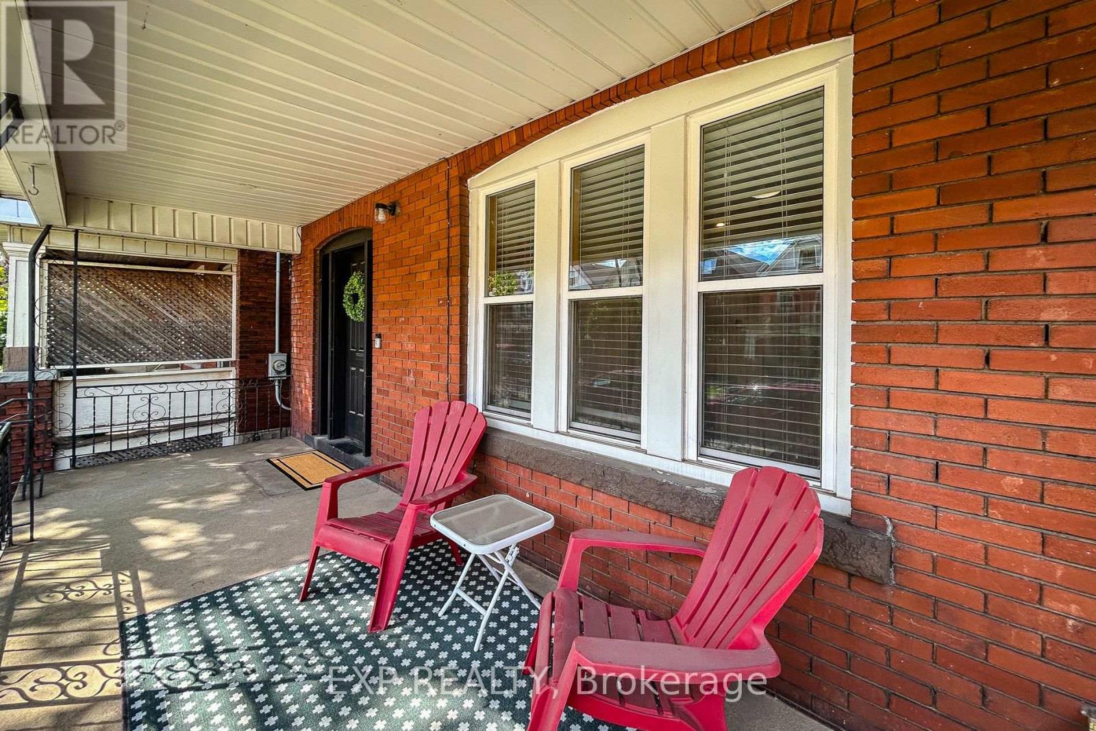 191 Stirton Street, Hamilton, Ontario  L8L 6G7 - Photo 4 - X12397812