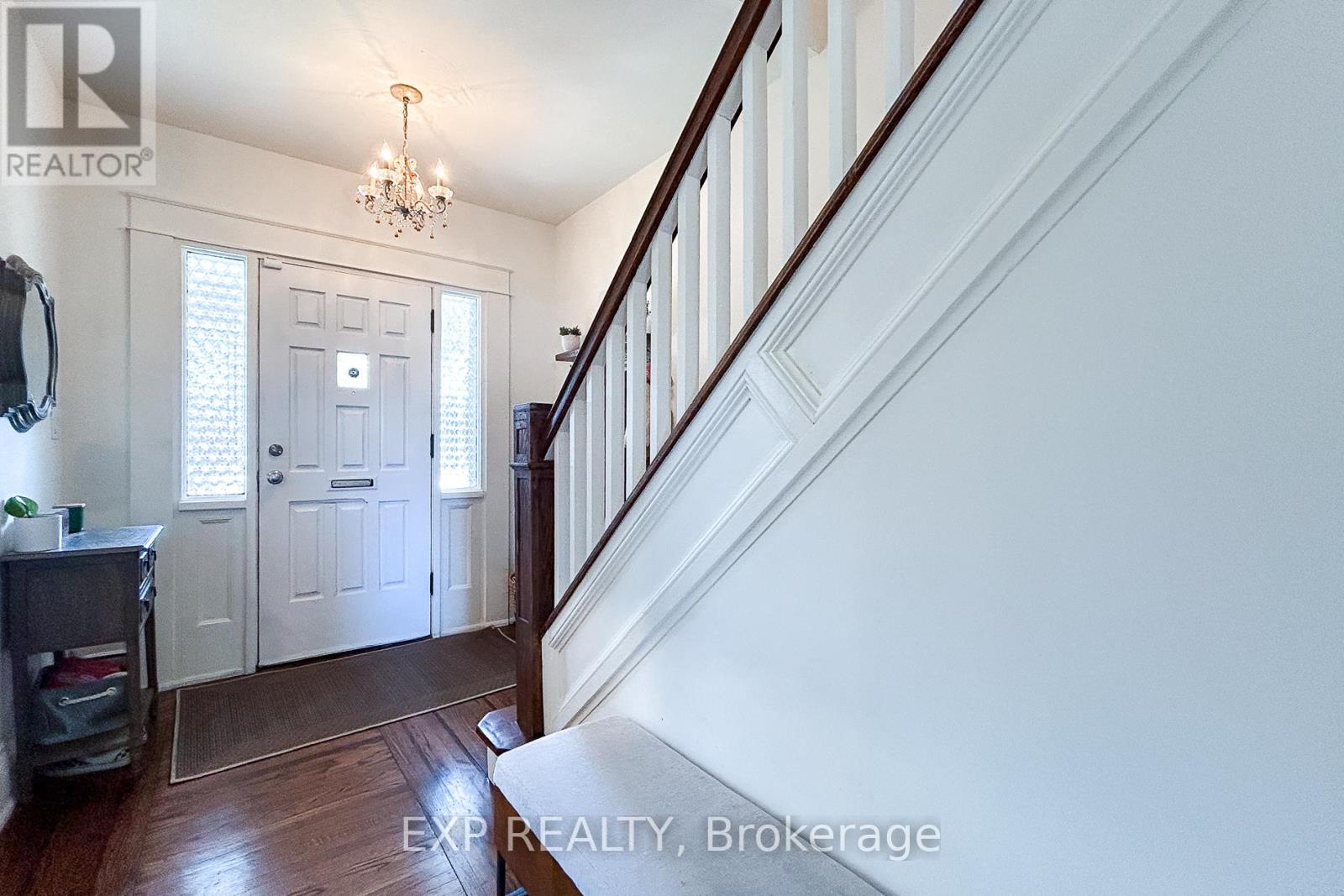 191 Stirton Street, Hamilton, Ontario  L8L 6G7 - Photo 5 - X12397812