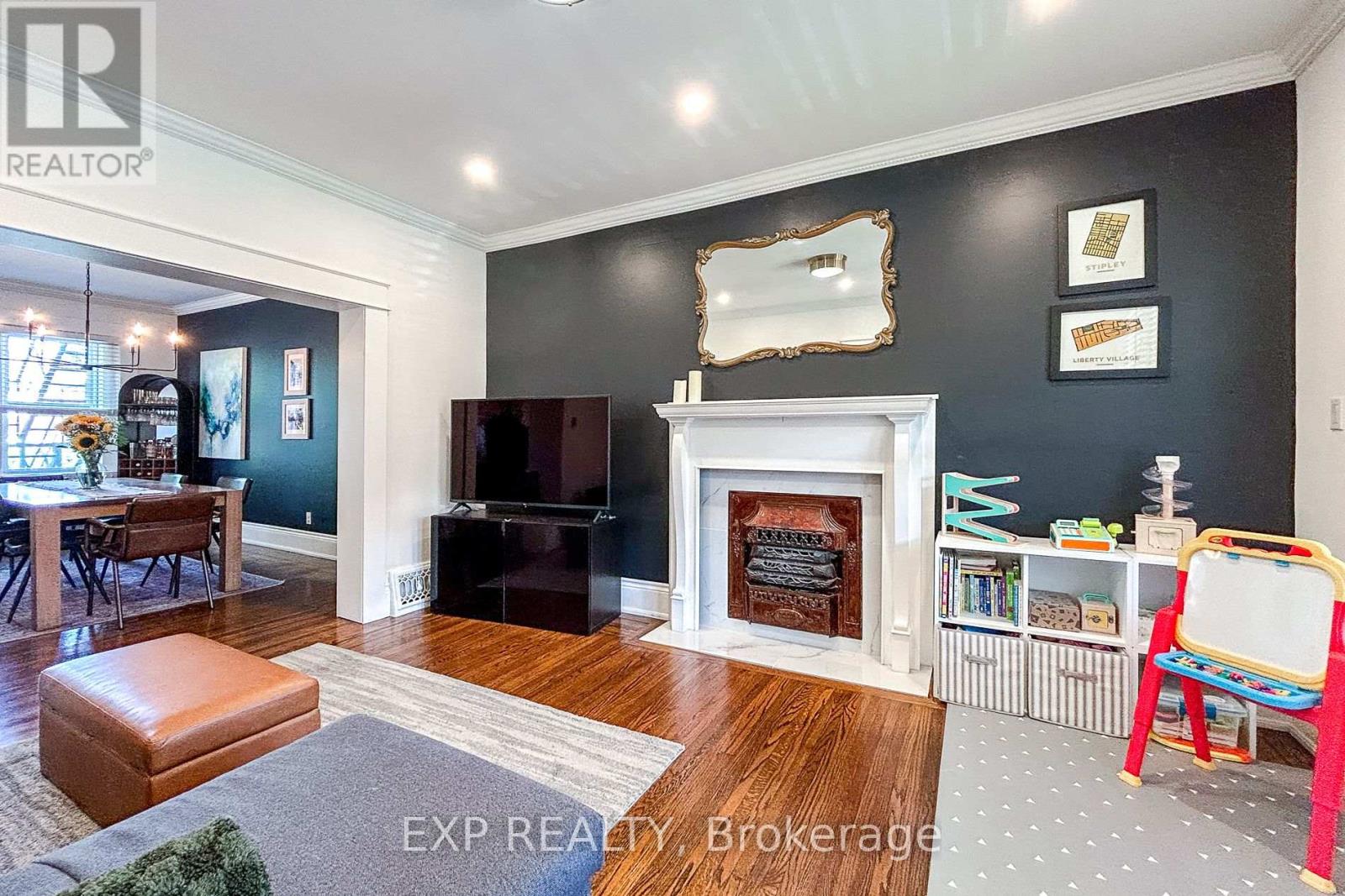 191 Stirton Street, Hamilton, Ontario  L8L 6G7 - Photo 6 - X12397812
