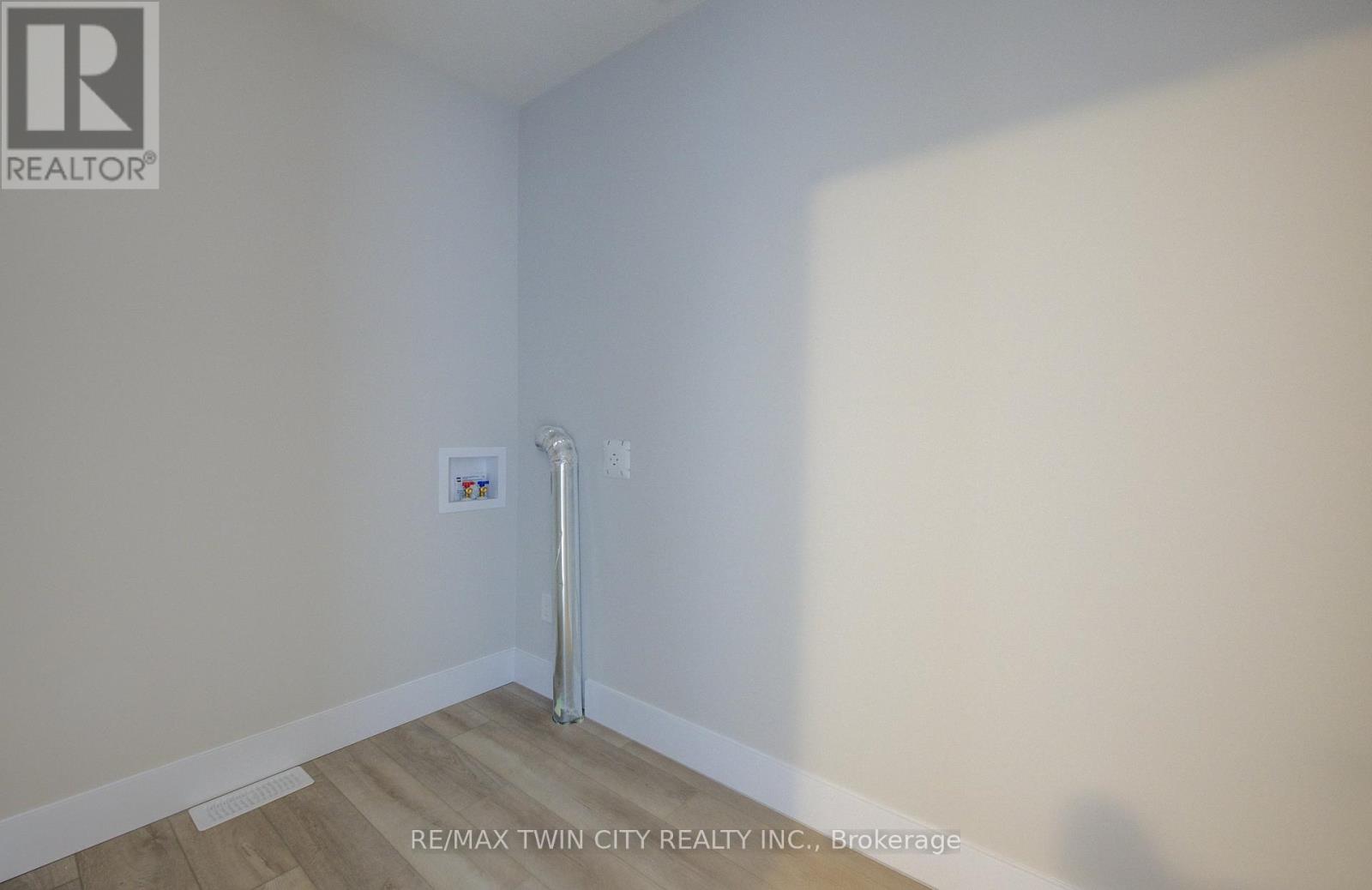 163 Dunnigan Drive, Kitchener, Ontario  N2B 0B1 - Photo 20 - X12397829