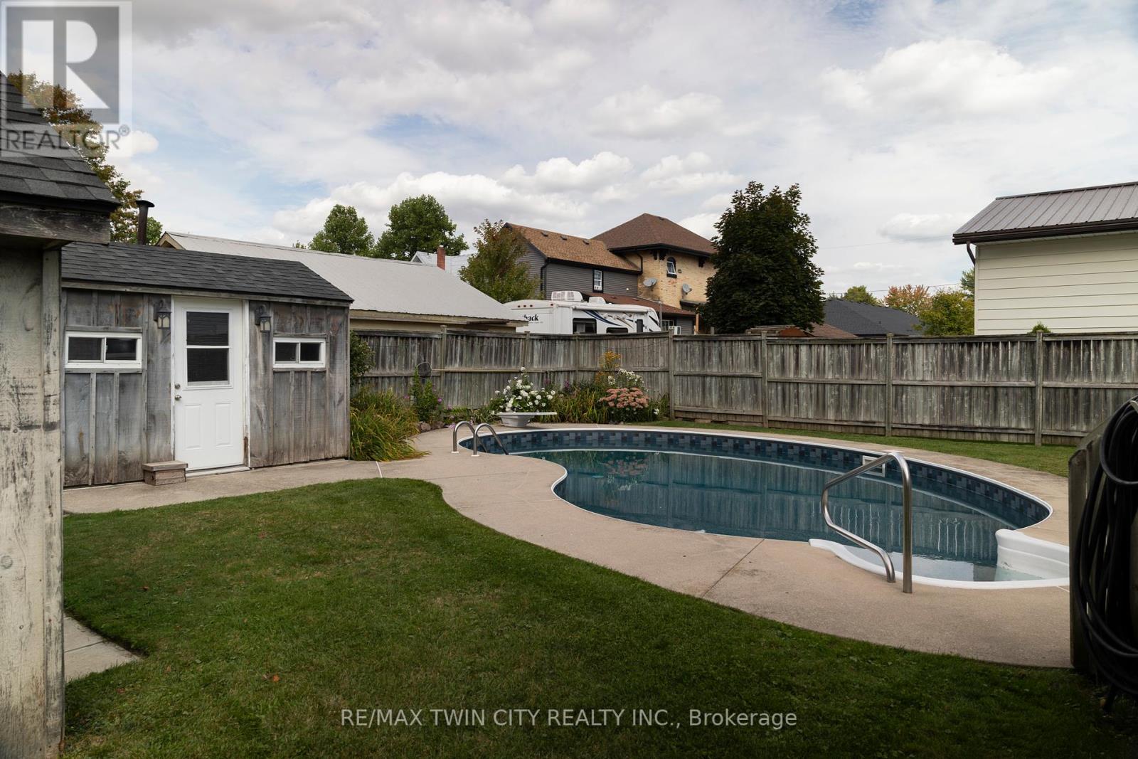 14 Elgin Street W, Norwich, Ontario  N0J 1P0 - Photo 7 - X12397849