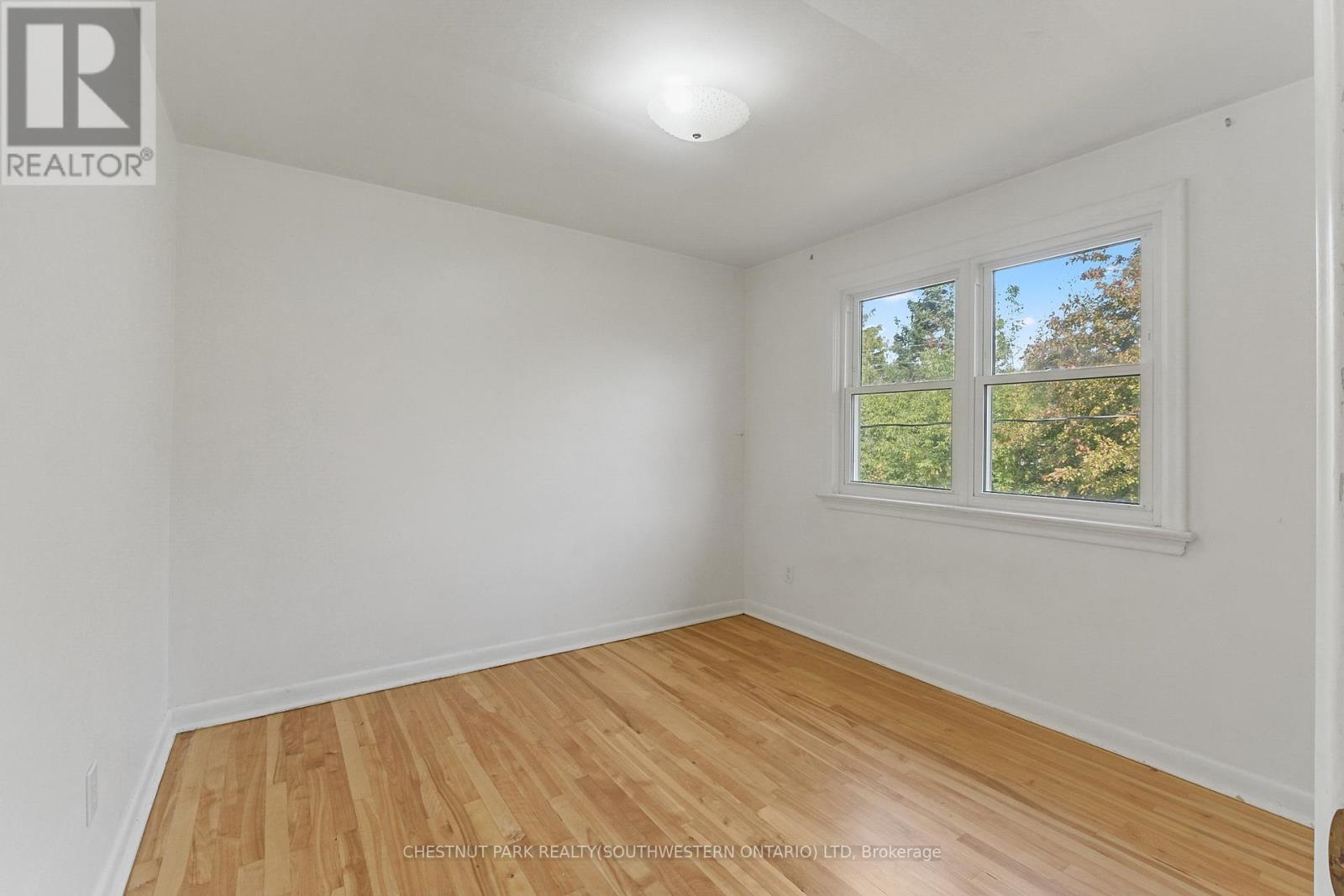 809 Smyth Road N, Ottawa, Ontario  K1G 1P2 - Photo 21 - X12397854