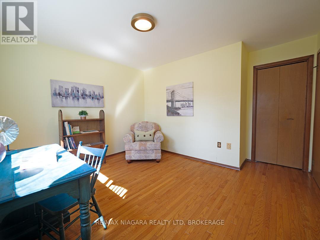 31 Oakridge Crescent, Port Colborne, Ontario  L3K 2T3 - Photo 32 - X12103740