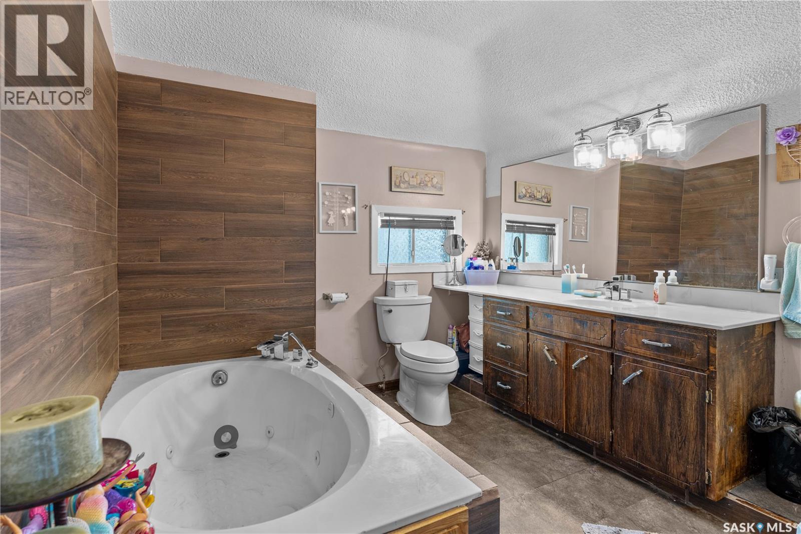 205 5th Avenue E, Gravelbourg, Saskatchewan  S0H 1X0 - Photo 27 - SK008445