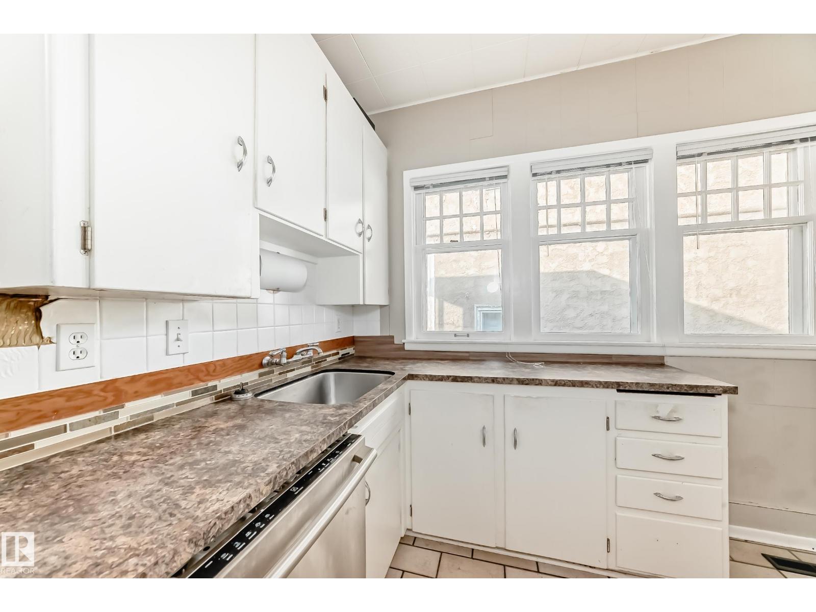 12605 107 Av Nw, Edmonton, Alberta  T5M 1Z5 - Photo 13 - E4443540