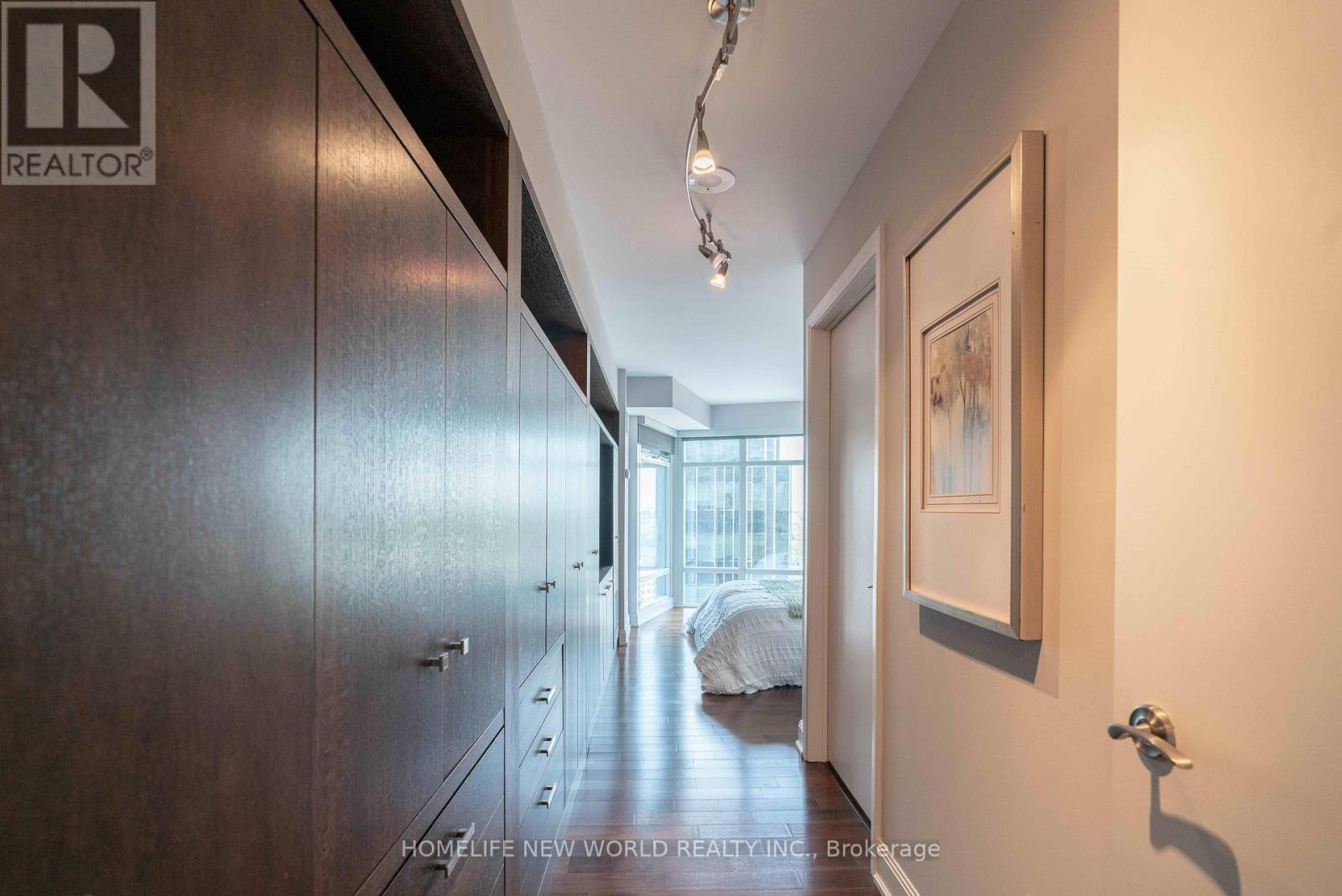 2105 - 2181 Yonge Street, Toronto (Mount Pleasant West), Ontario  M4S 3H7 - Photo 32 - C12337420