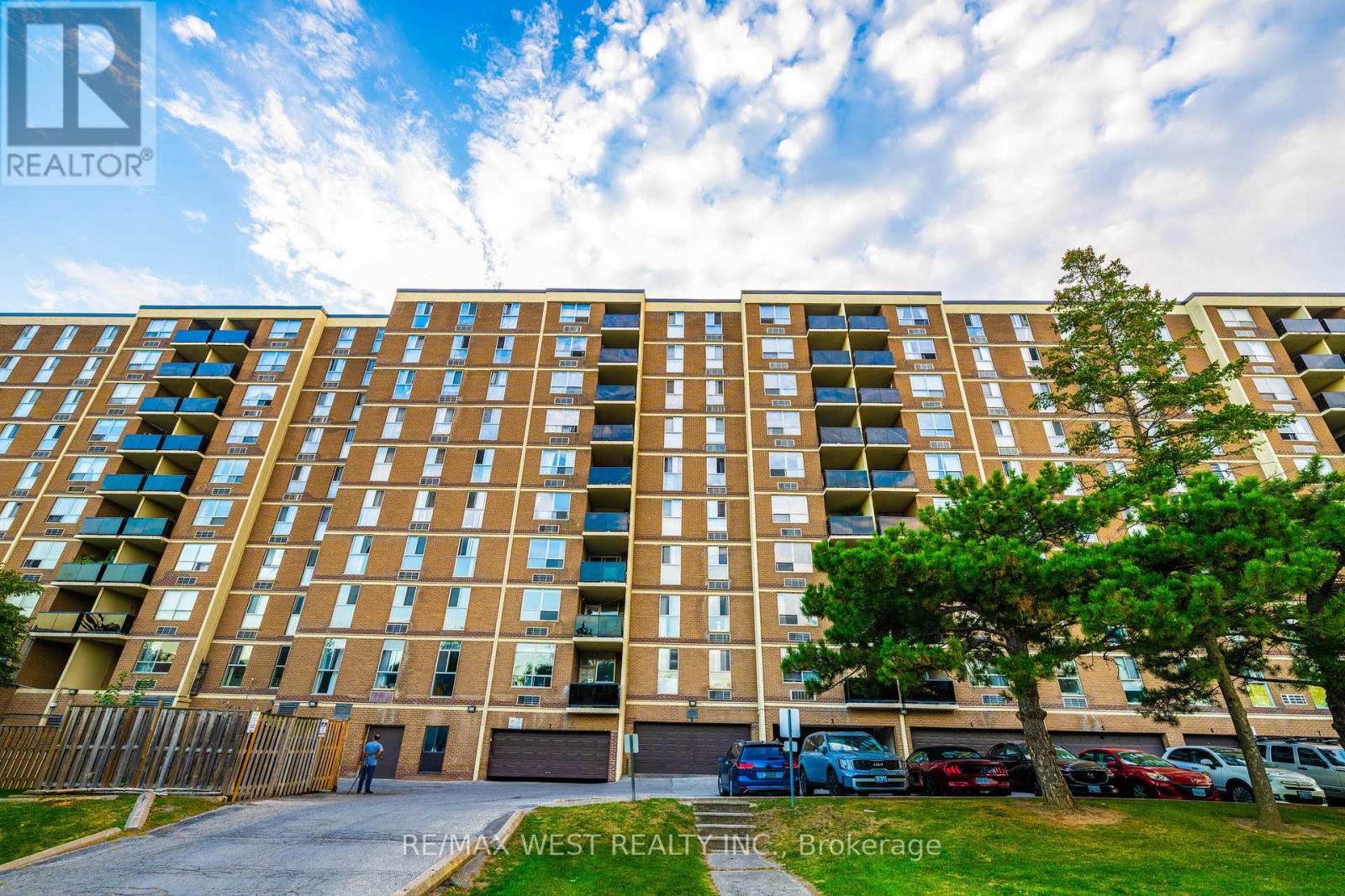 102 - 2825 Islington Avenue, Toronto, Ontario  M9L 2K1 - Photo 28 - W12392548